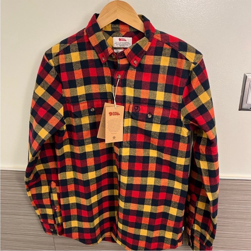 Fjallraven Flannel Shirt Mens
Medium M Red Skog Slim Fit Long Sleeve Outdoor NWT